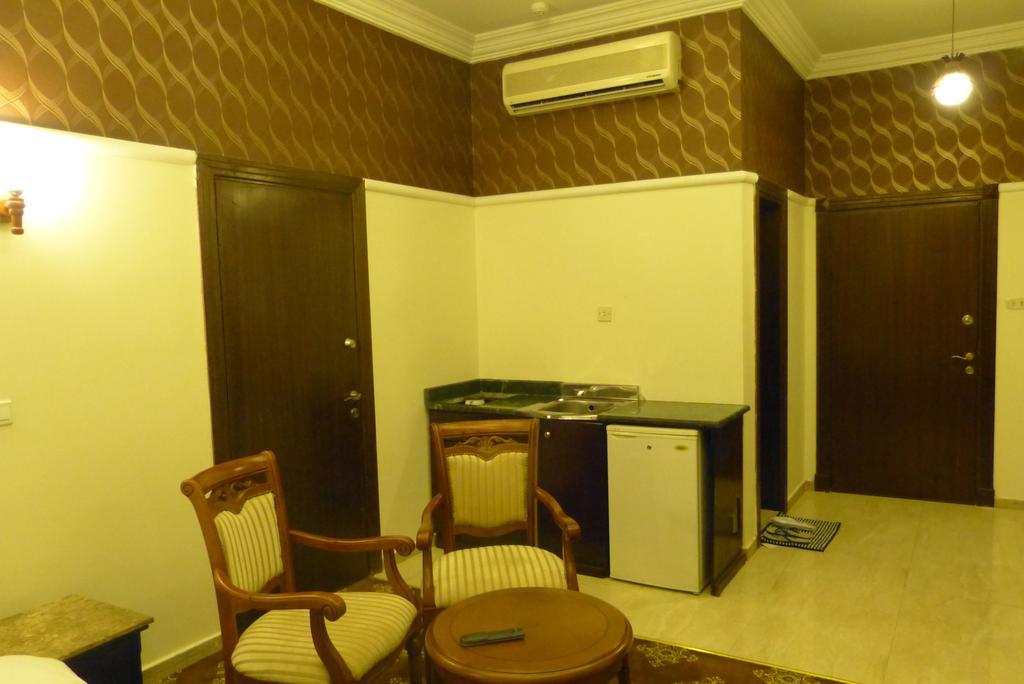 Al Denny Aparthotel Jeddah Værelse billede